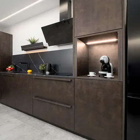 Nowoczesny Z Dwoma Balkonami W Centrum Miasta By Renters شقة