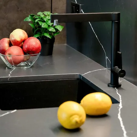 Nowoczesny Z Dwoma Balkonami W Centrum Miasta By Renters Łódź