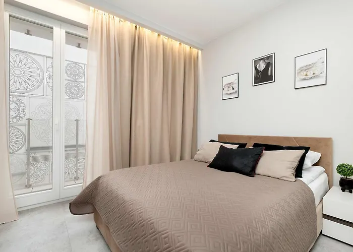 Lejlighed Nowoczesny Z Dwoma Balkonami W Centrum Miasta By Renters