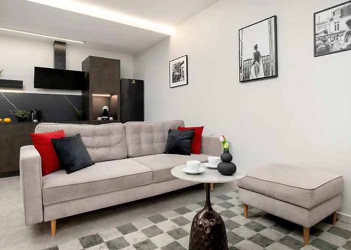 Nowoczesny Z Dwoma Balkonami W Centrum Miasta By Renters Łódź