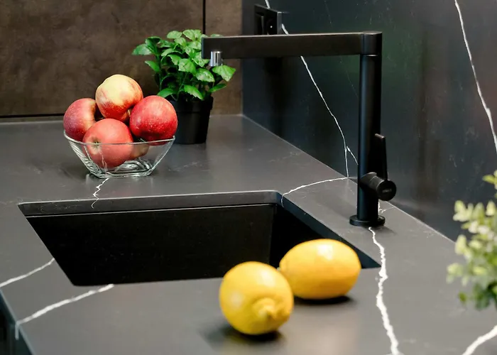 Nowoczesny Z Dwoma Balkonami W Centrum Miasta By Renters Łódź