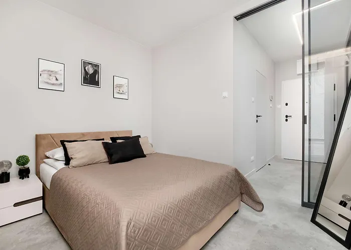 Nowoczesny Z Dwoma Balkonami W Centrum Miasta By Renters Appartement *