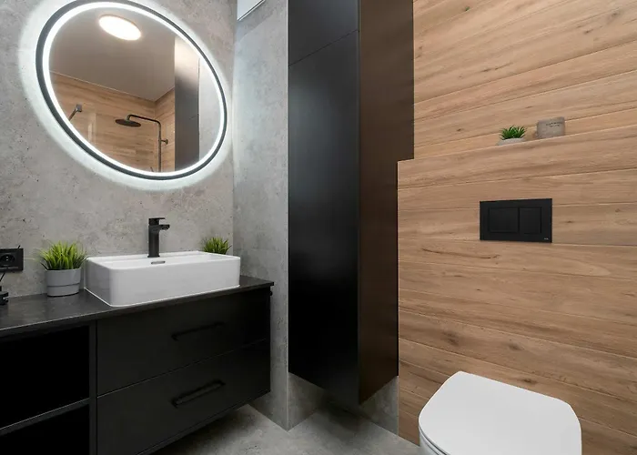 Nowoczesny Z Dwoma Balkonami W Centrum Miasta By Renters Łódź