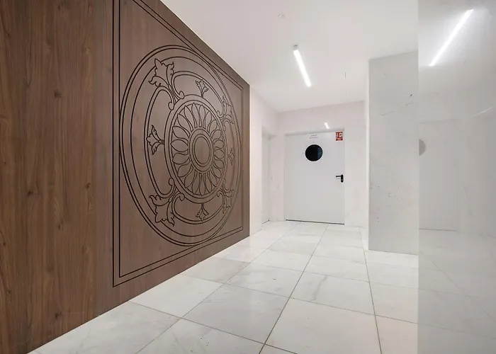 Appartement Nowoczesny Z Dwoma Balkonami W Centrum Miasta By Renters *